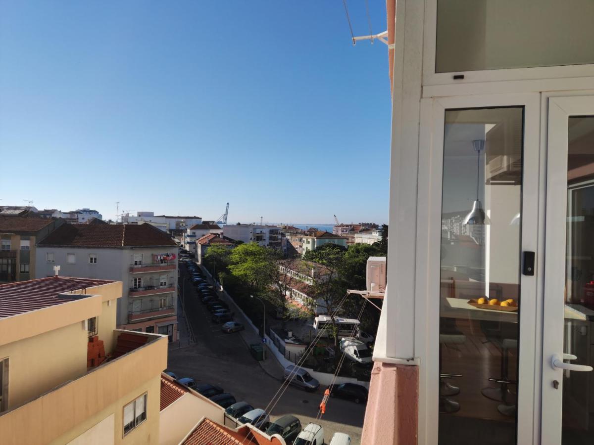 M&H Loft - Apartamento T2 Em Setubal Exterior photo